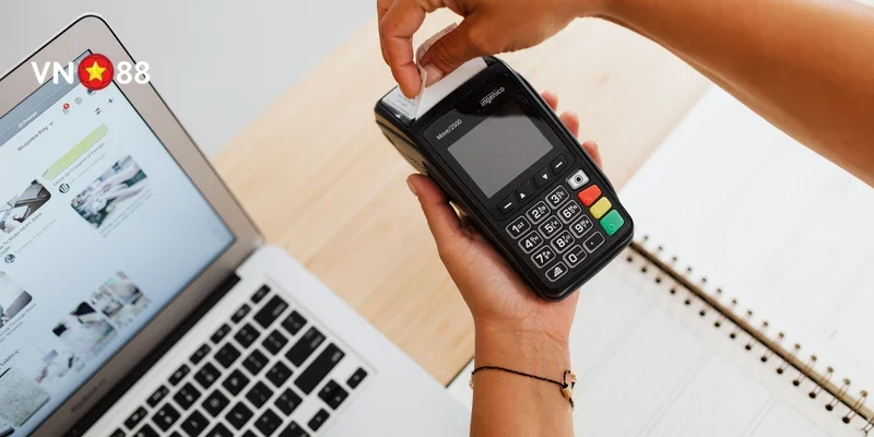 Nạp tiền qua ví điện tử tại VN88 thường có thời gian xử lý tức thì, chỉ trong vài giây là tiền đã vào tài khoản và sẵn sàng để chơi.